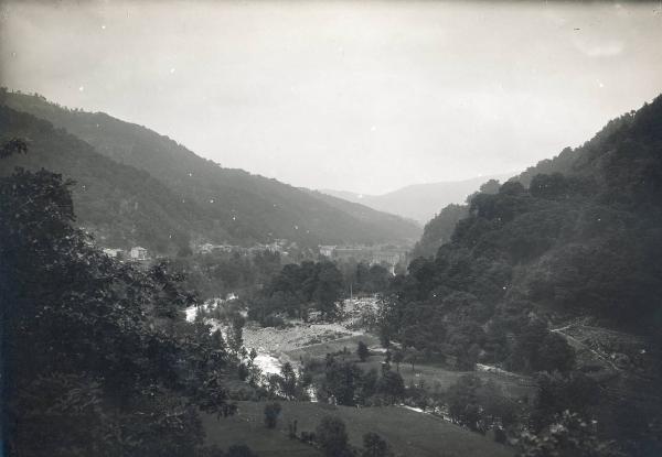 Paesaggio. Valle del Po - Paesana - Calcinere - centrale idroelettrica