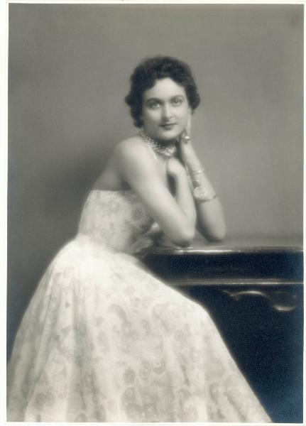 Ritratto femminile. Marina Paolucci