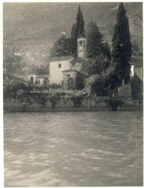 Paesaggio. Lago di Como - Mezzegra - Azzano - Veduta della chiesa di S. Vincenzo