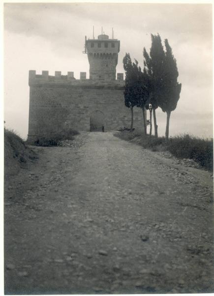 Paesaggio. Meldola - Veduta della Rocca delle Caminate