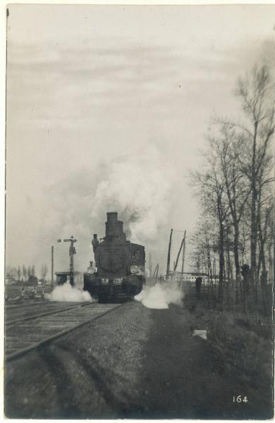 Paesaggio. Località non identificata - Locomotiva