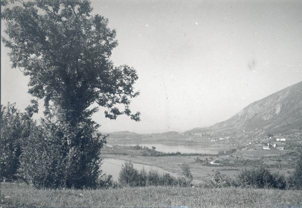 Paesaggio. Lago di Annone - Galbiate - Sala al Barro - veduta dalla località Monte Oliveto