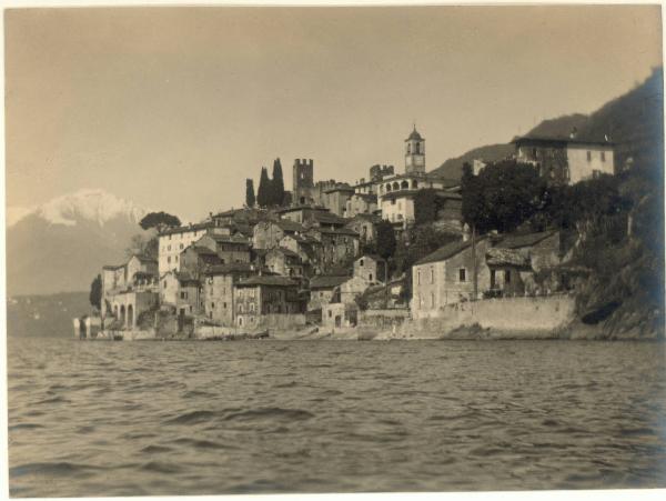 Paesaggio. Lago di Como - Dervio - Corenno Plinio- Veduta