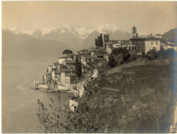 Paesaggio. Lago di Como - Dervio - Corenno Plinio- Veduta