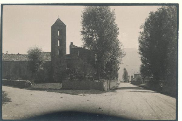 Paesaggio. Teglio - Scorcio con campanile