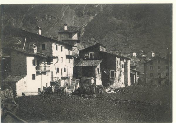 Paesaggio. Chiesa in Valmalenco - Veduta