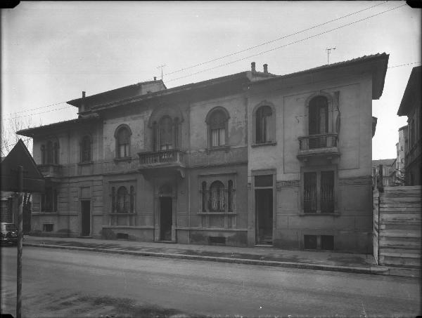 Veduta architettonica. Milano - Edificio in via Sansovino 27-29-31