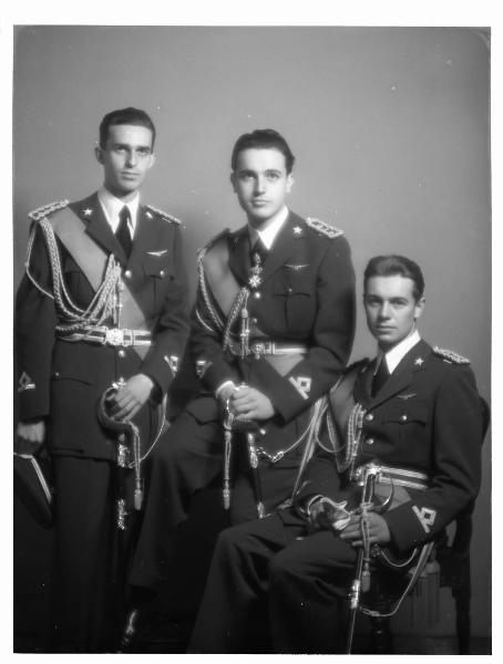 Ritratto di gruppo in uniforme. Sagramoso