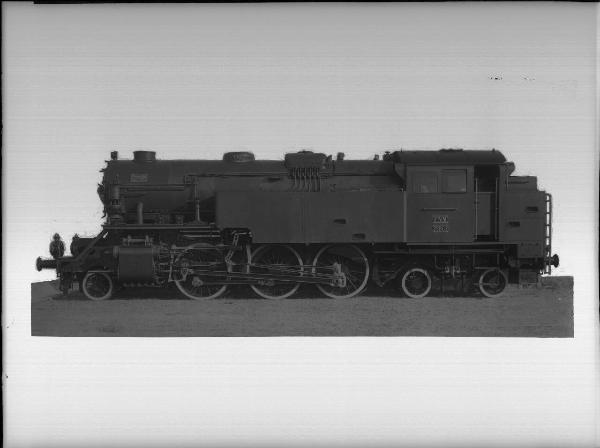 Riproduzione di oggetti. Ferrovie Nord Milano - Locomotore