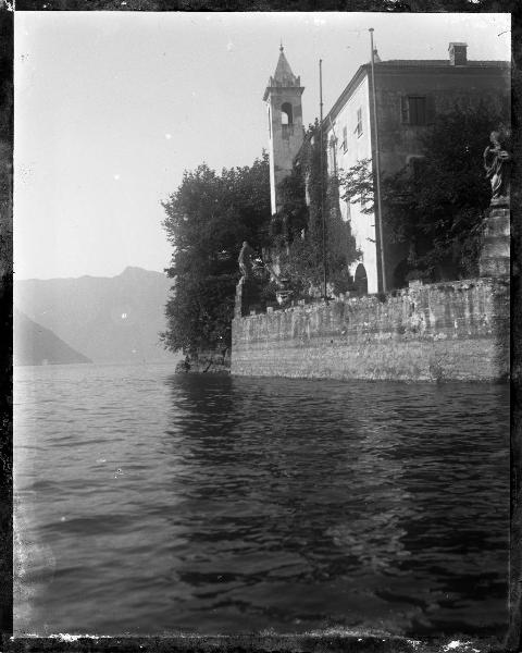 Paesaggio. Lago di Como - Lenno - Villa Balbianello - Attracco