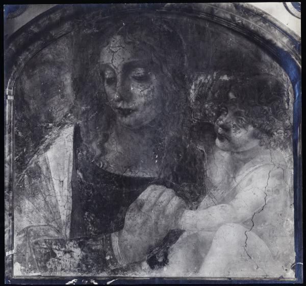 Dipinto murale - Madonna con Bambino - Allievo di Leonardo da Vinci - Francesco Melzi (?) - Vaprio d'Adda - Villa Melzi