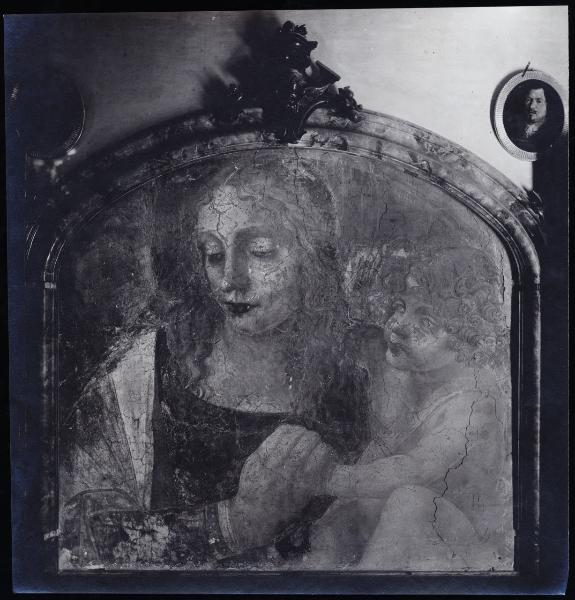 Dipinto murale - Madonna con Bambino - Allievo di Leonardo da Vinci - Francesco Melzi (?) - Vaprio d'Adda - Villa Melzi