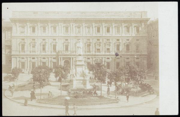 Milano - Piazza della Scala