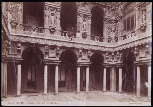 Milano - Palazzo Marino - Galeazzo Alessi - Cortile d'Onore e loggiato