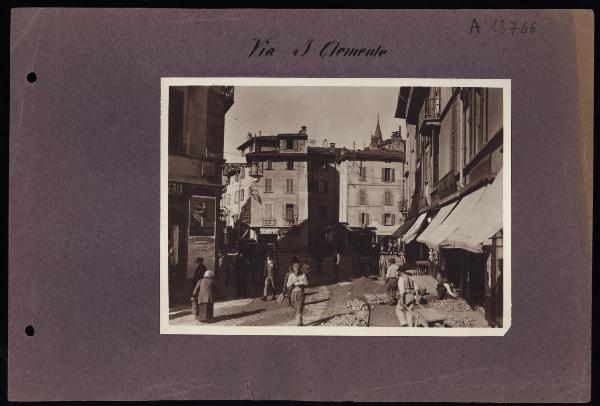 Milano - Quartiere del Palazzo Reale - Via San Clemente