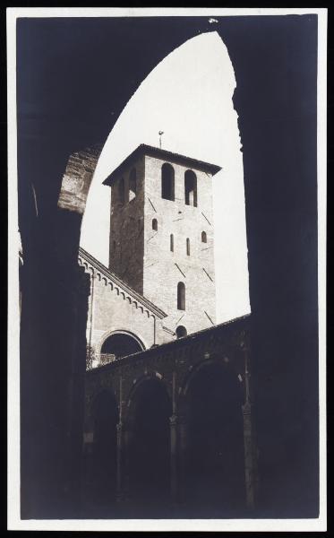 Milano - Basilica di Sant'Ambrogio - Campanile