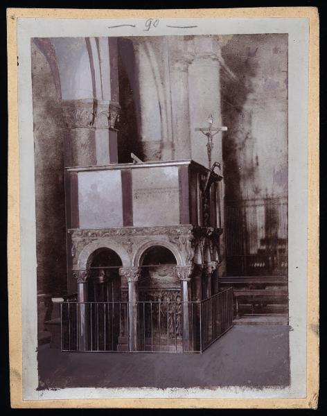 Scultura- Pergamo - Milano - Basilica di Sant'Ambrogio