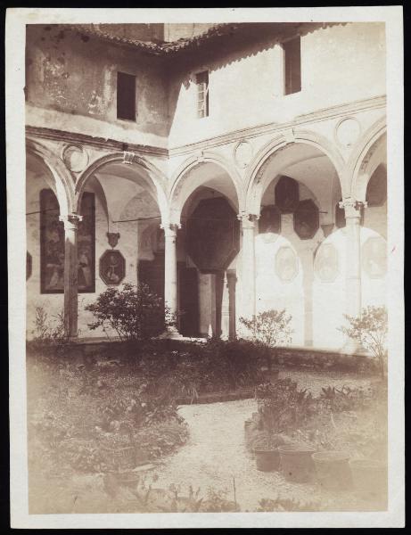 Milano - cSanta Maria delle Grazie - Chiostro - Portico