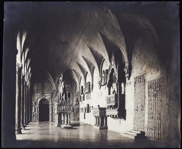 Modello - Portico dell'Elefante nel Castello Sforzesco di Milano, monumento a Bernabò Visconti e raccolta lapidea - Carlo Toghetti - 1900