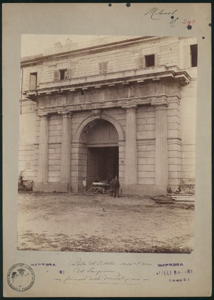 Milano - Castello Sforzesco - Vecchia porta del Barco nella cortina della Ghirlanda, abbattuta nel 1893