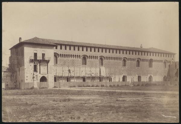 Milano - Castello Sforzesco - Piazza d'Armi e Corte Ducale - Cantiere