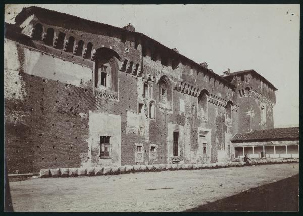 Milano - Castello Sforzesco - Restauro