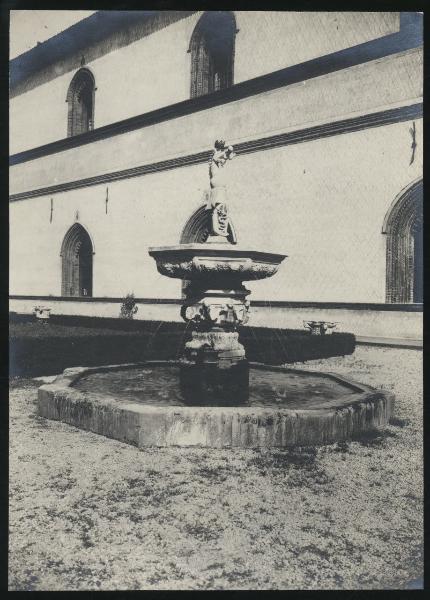 Scultura - Fontana Sforzesca (copia) nella Corte Ducale del Castello Sforzesco