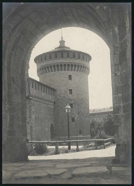 Milano - Castello Sforzesco - Torrione sud (di Santo Spirito)