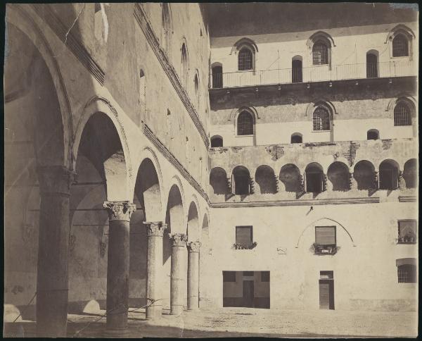 Milano - Castello Sforzesco - Cortile della Rocchetta