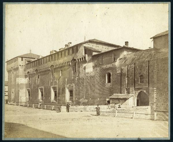 Milano - Castello Sforzesco - Lato nord-ovest - Porta del Barchio - torre Falconiera