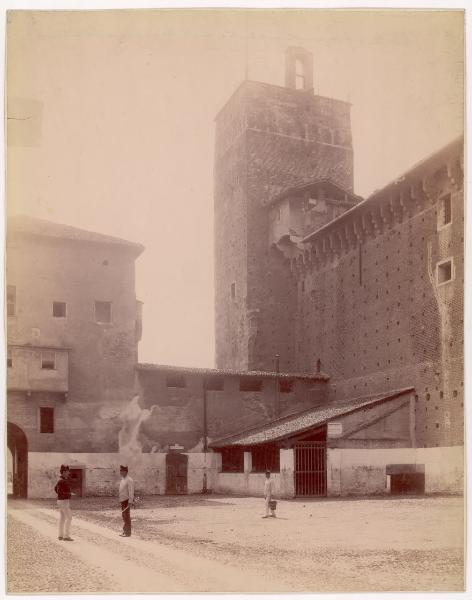 Milano - Castello Sforzesco - Veduta della Torre di Bona dalla Corte Ducale, prima del restauro