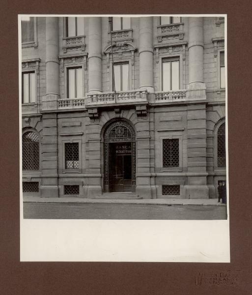 Milano - Piazza della Scala angolo via Manzoni - Palazzo della Banca Commerciale Italiana - Luca Beltrami