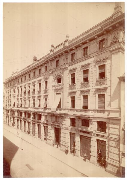 Milano - Palazzo delle Assicurazioni Generali in piazza Cordusio - Prospetto su via Orefici - Luca Beltrami