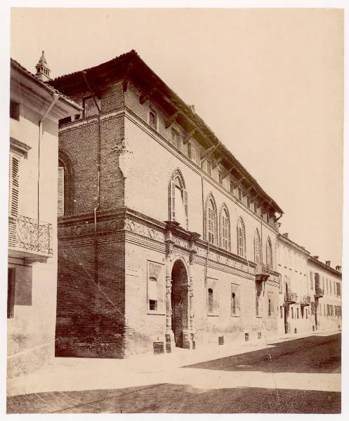 Lodi - Palazzo Mozzanica - Veduta della facciata principale su via XX settembre - Giovanni Battagio, detto Giovanni da Lodi - Agostino de Fondutis