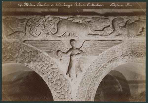 Rilievo - Angelo, decorazioni zoomorfe e fitomorfe - Milano - Basilica di Sant'Ambrogio - Pulpito