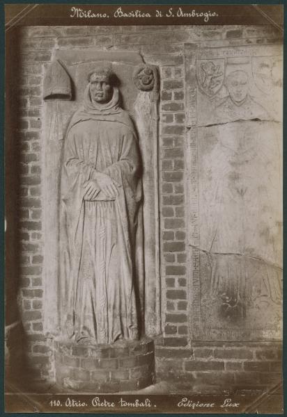 Scultura - Lastre tombali - Figure di religiosi - Milano - Basilica di Sant'Ambrogio - Atrio