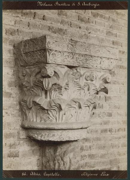 Scultura - Capitello - Decorazioni fitomorfe - Milano - Basilica di Sant'Ambrogio - Atrio