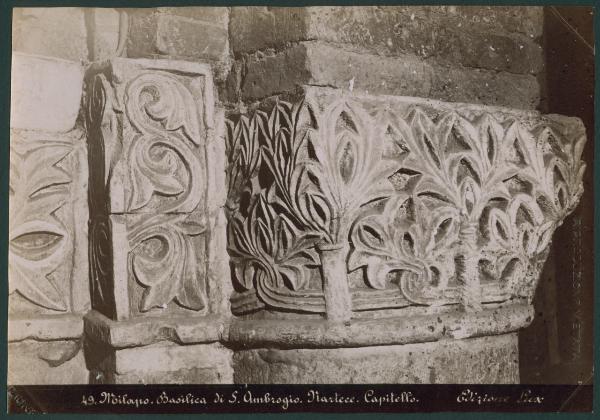 Scultura - Capitello romanico - Decorazioni fitomorfe - Milano - Basilica di Sant'Ambrogio - Nartece