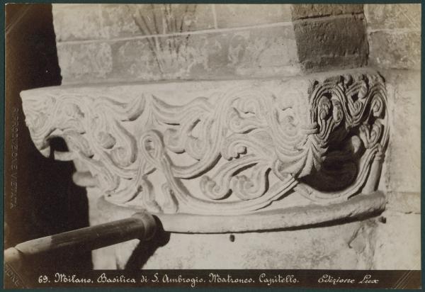Scultura - Capitello romanico - Decorazioni fitomorfe - Milano - Basilica di Sant'Ambrogio - Matroneo