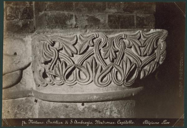 Scultura - Capitello romanico - Decorazioni fitomorfe - Milano - Basilica di Sant'Ambrogio - Matroneo