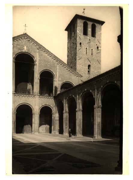 Milano - Basilica di Sant'Ambrogio - Campanile dei Monaci