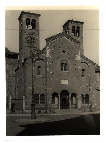 Milano - Chiesa del S. Sepolcro dell' Ambrosiana