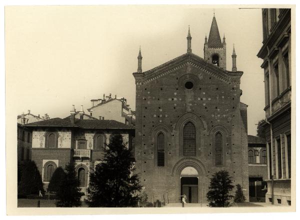 Milano - Chiesa di S. Bernardino alle Monache - Facciata