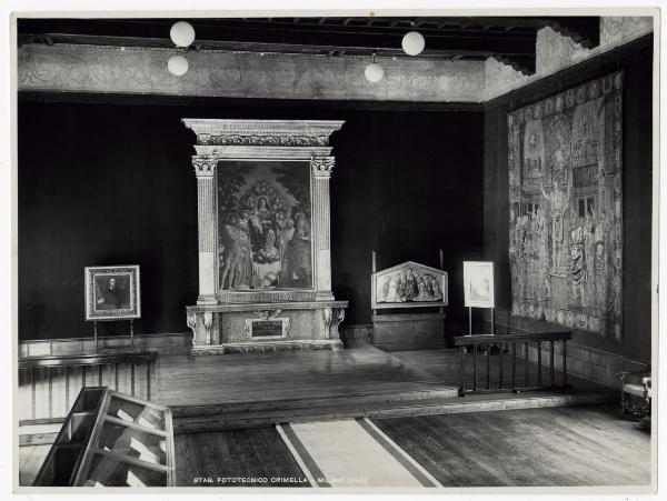 Milano - Castello Sforzesco - Civici Musei, Sala della Cancelleria, allestimento della collezione Trivulzio