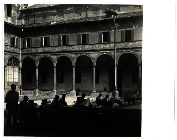 Milano - Chiesa di San Pietro in Gessate - Chiostro, particolare