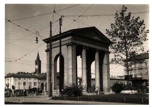 Milano - P.za XXIV Maggio - Porta Ticinese - Luigi Cagnola