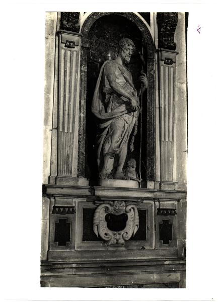 Pavia - Certosa - Transetto (?), nicchia con statua di S. Giovanni Battista