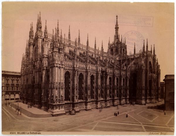 Milano - Duomo - Veduta laterale da piazzetta Reale