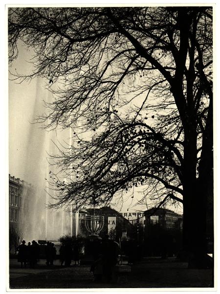 Milano - Piazza Castello - Fontana, veduta