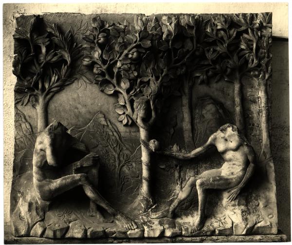 Pavia - Certosa - Antonio Mantegazza (?), bassorilievo marmoreo raffigurante la tentazione di Adamo ed Eva